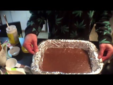 Βίντεο: Πώς να φτιάξετε ένα κρεμώδες Brownie