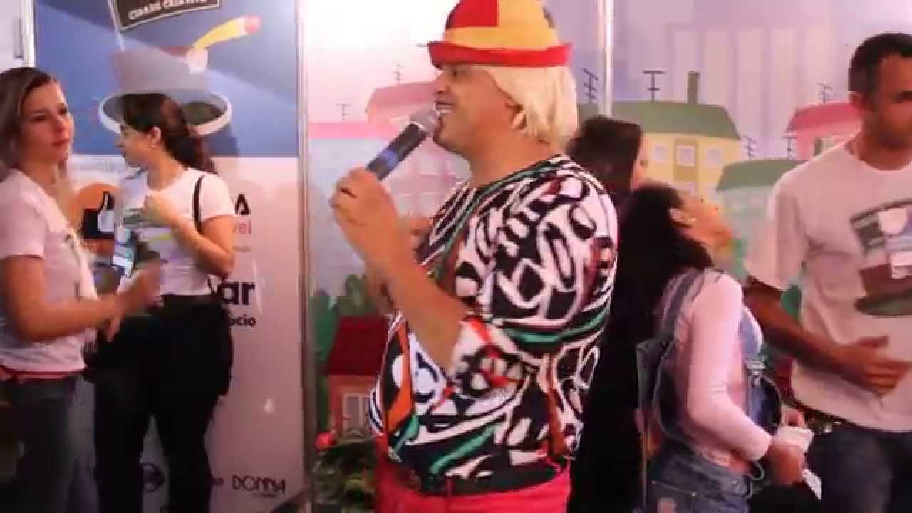 Plínio Gaspar imitando vozes e animando a platéia no Criaticidade