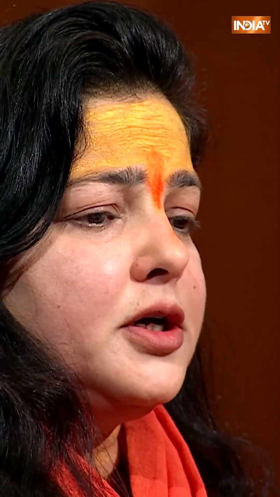 #aapkiadalat में #mamatakulkarni ने #bababageshwar को ये क्या कह डाला?#mahakumbh2025 #shorts #hindu