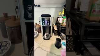 iced coffee or hot coffee maker that quickly makes fresh iced coffee at home, perfect for saving