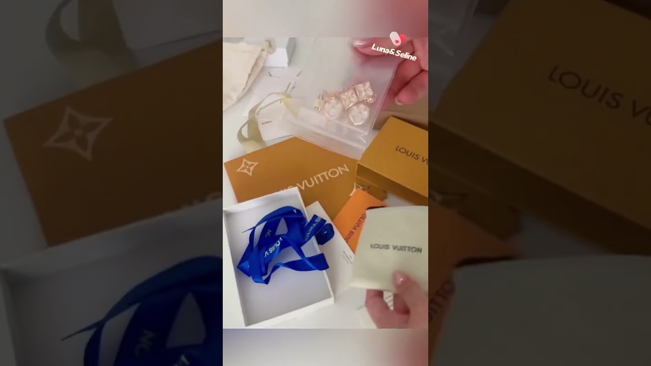 Unboxing Louis Vuitton Bracelet  metal Logo LV Crystal's & Gold 