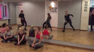 Dzień otwarty w Easy Dance Center / choreografia Andrzej Starowicz / Dancer : Anna Zientara