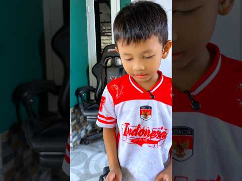 Ini sendal ayah ini sendal mama ini sendal Abidzar.