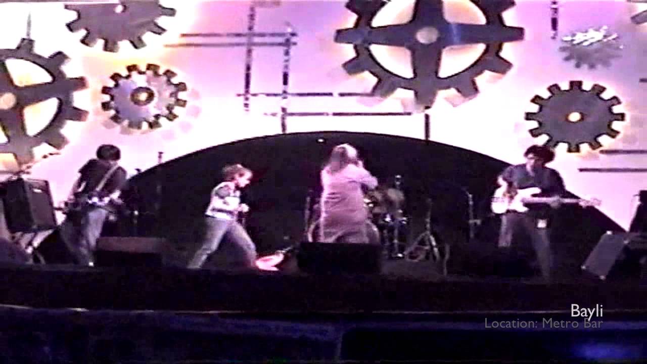 Bayli - Point Click Kill (Live in Metro Club, Manila) - YouTube