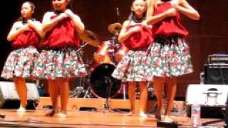 little girls hula.avi