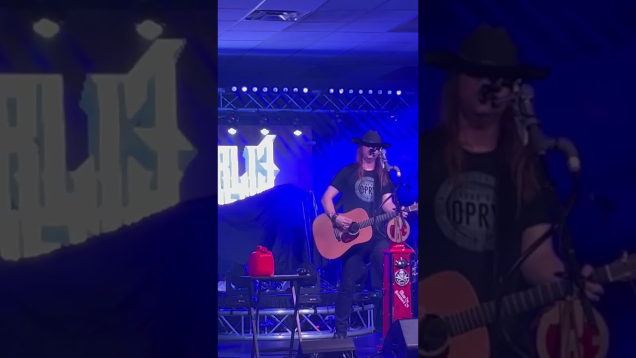 Hillbilly Rock Star ROCKED OUT!  