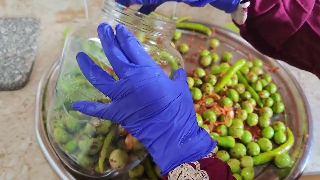 الزيتون التفاحى بالخلطه من غير ما تشققيه ولاتنقعيه