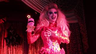 Siri Performs "Parigi, o cara" for QAP's Masquerade Ball!