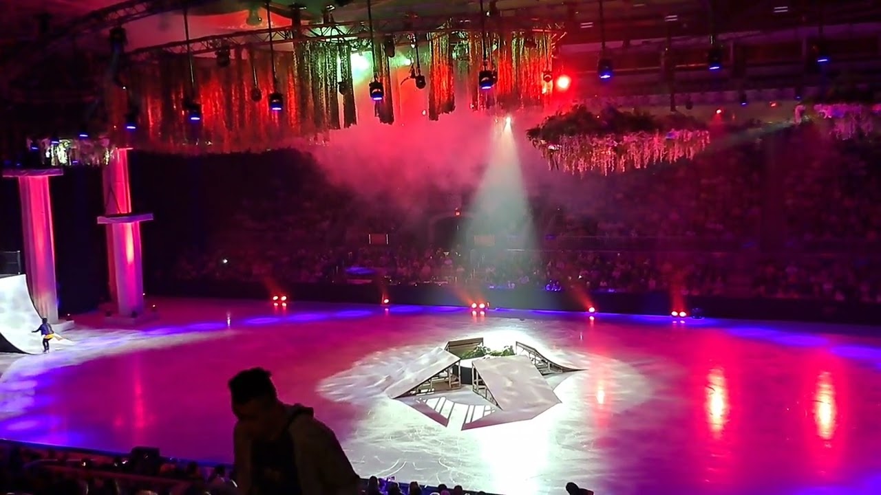 CNE ice skating show 