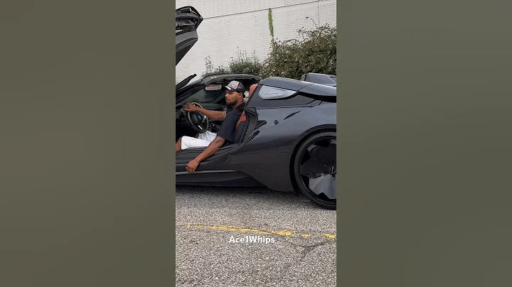 BMW I8 on 24’s Ridin thru the Carshow