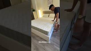7438259913408711944