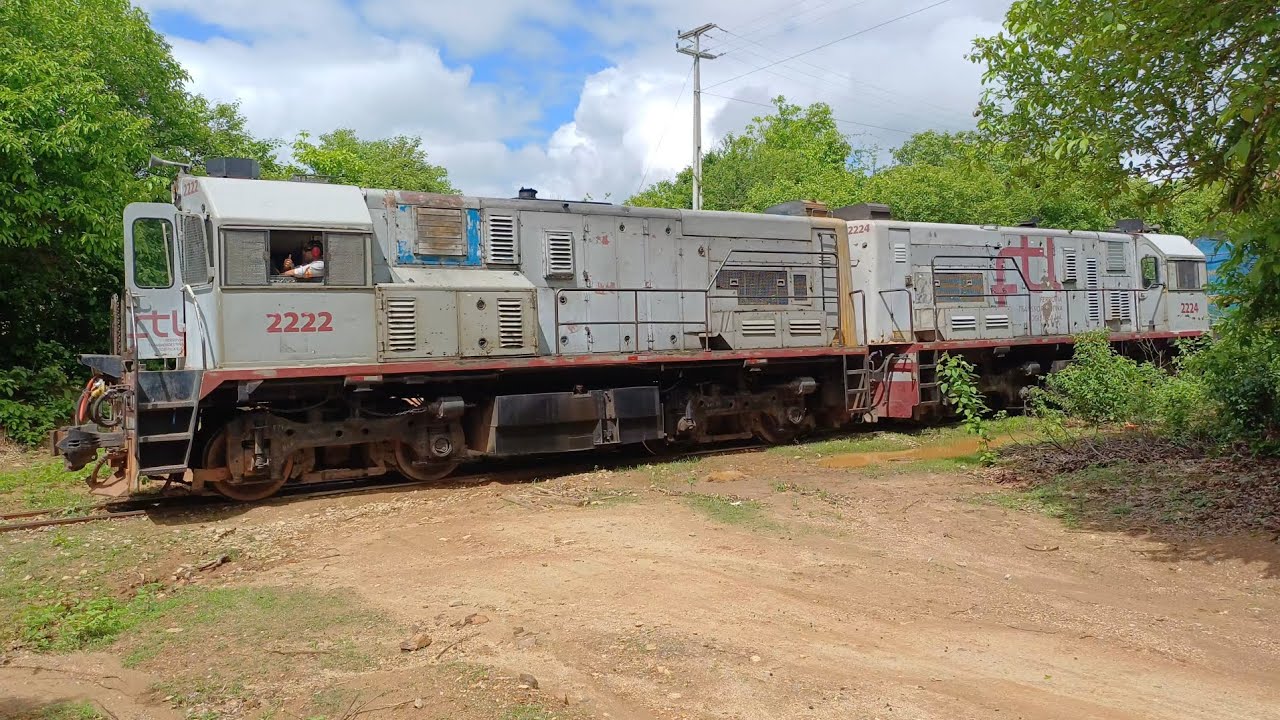DUPLA DE GE U10B E UMA ALCO RSD-8 CARREGADO SENTIDO IPU | TRENS NO MUQUEM