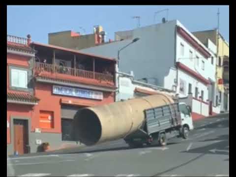 Montaña Alta, fuerte tubo en camion, en Gran Canaria