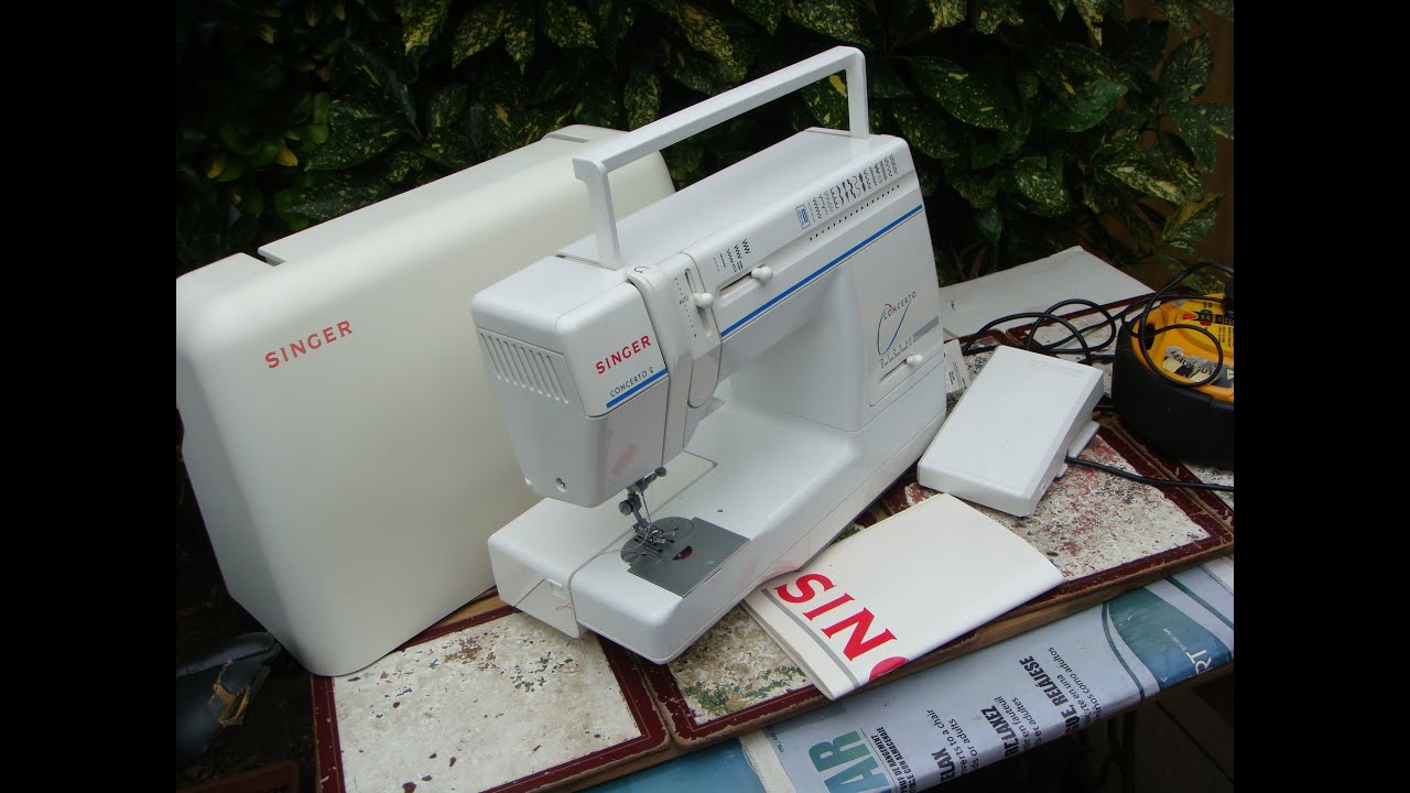 Electric Singer Sewing Machine  Model 9217 See Video