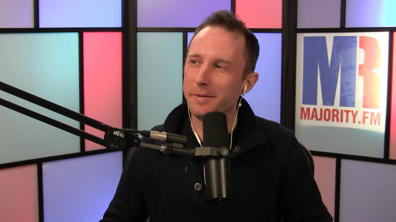 Wosny Lambre: Don't Let Trump Distract You From the GOP Crime Spree - 01/10/17 - Majority Report Contributor Michael Brooks is hosting the show for Sam Seder today.