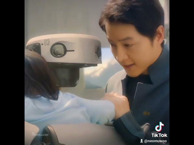and he's really going to be a father in real life 😂😍 #songjoongki #sjk #spacesweepers #kmovies