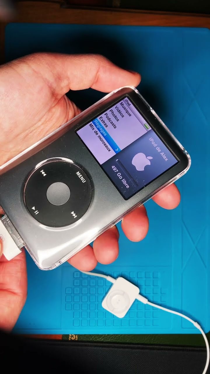iPod classic 160GB シルバー Radio Remote付 Apple iPod® classic 160GB (Silver) Digital music/photo/video