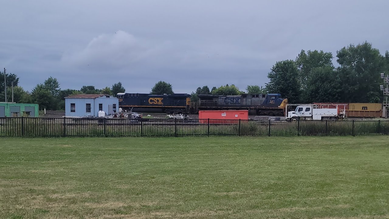 CSX intermodel with autoracks and a YN2 - YouTube