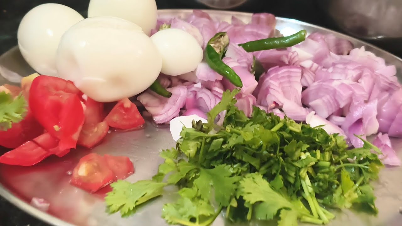 Easy and tasty egg pulusu # గుడ్డు పులుసు ఇలా cheyyandi మళ్ళీ మళ్ళీ కావాలి అంటారు లిమిటెడ్ ఐటమ్స్ తో