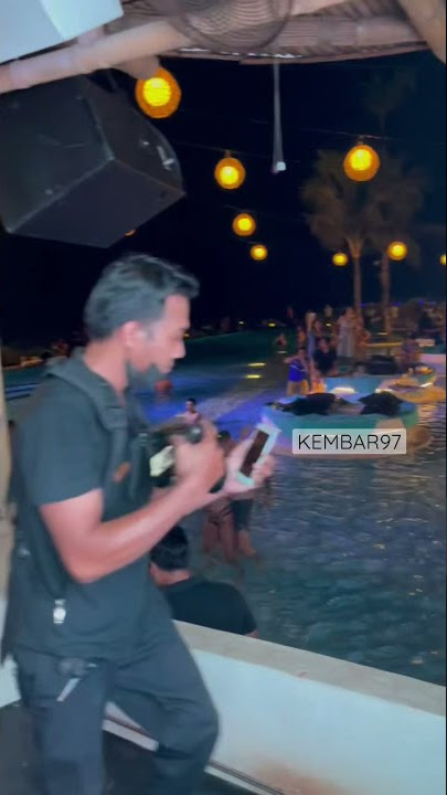 FINNS BEACH BALI  x  WINKY WIRYAWAN