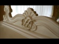 輸入 オーダー家具 プリンセスドレッサー　一面鏡　イニシャルHの彫刻　ホワイト色　アンアイボリーの張地　ビバリーヒルズスツール
