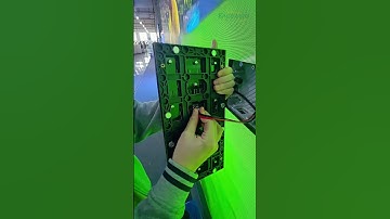 In this video, do you like the LED screen or the tools in his hands？ #eagerled #ledvideowall #short