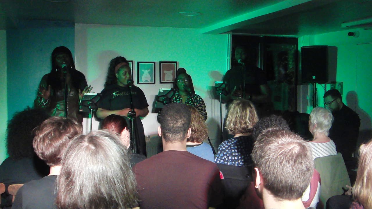 HUM Gospel Choir "Silent Night" LIVE at Acoustic Nights The Barn