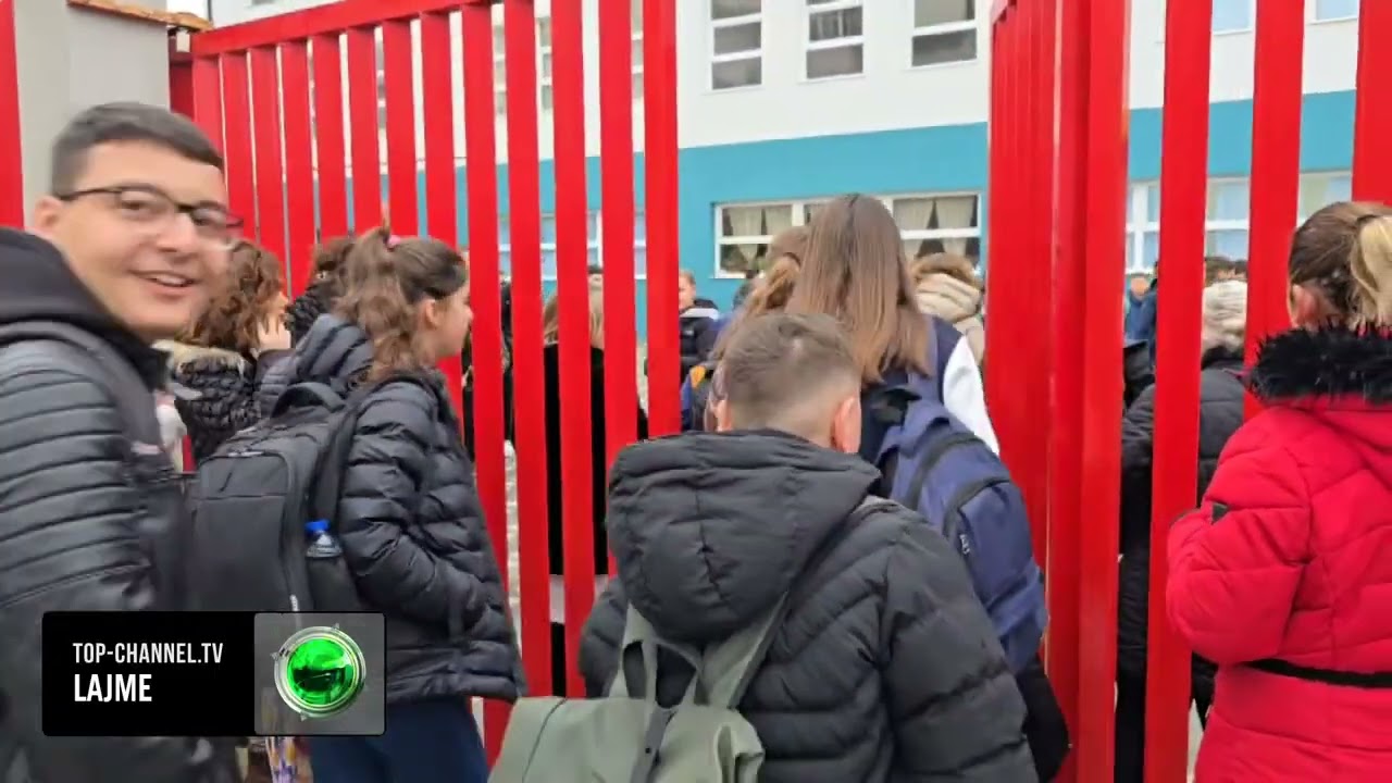 Top Channel/ Rast i ri me meningit akut në Durrës,14-vjeçari dërgohet me urgjencë në QSUT