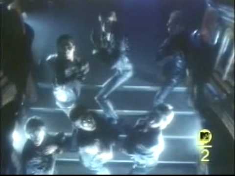 Bonnie Tyler - Total Eclipse Of The Heart (Music V...