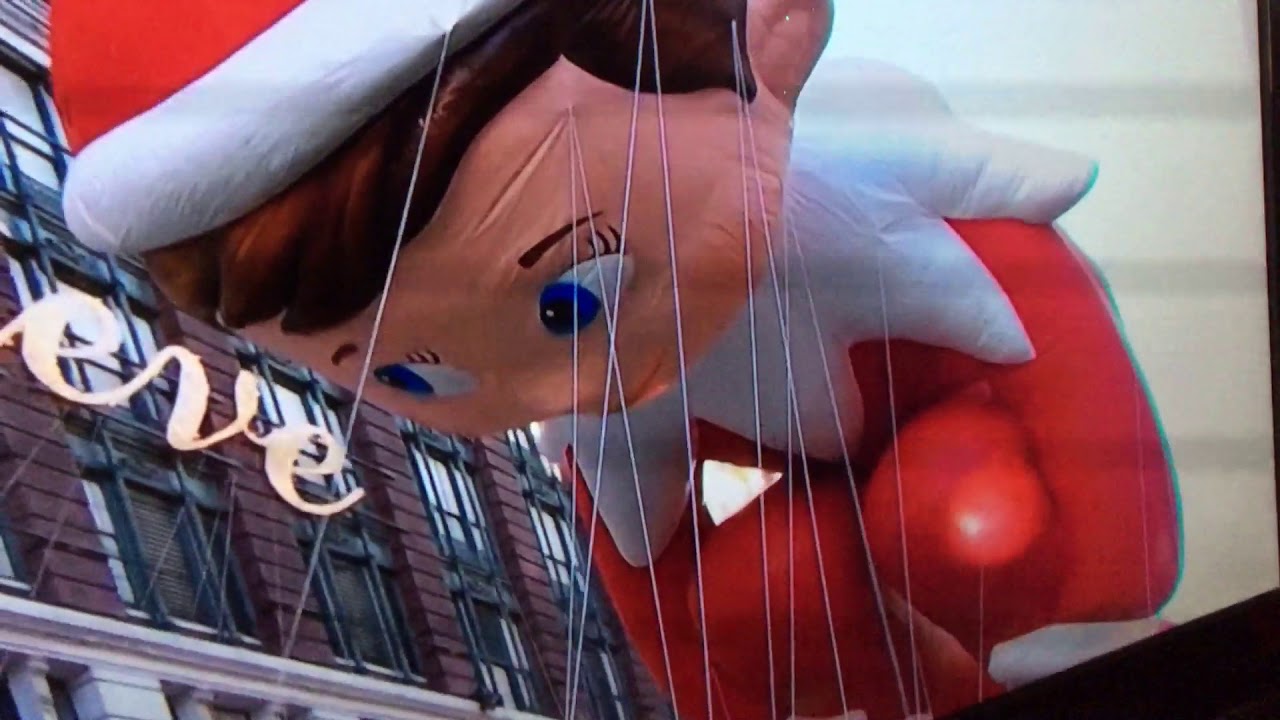 ELF ON THE SHELF ON Macy's Thanksgiving Day Parade 2017 - YouTube