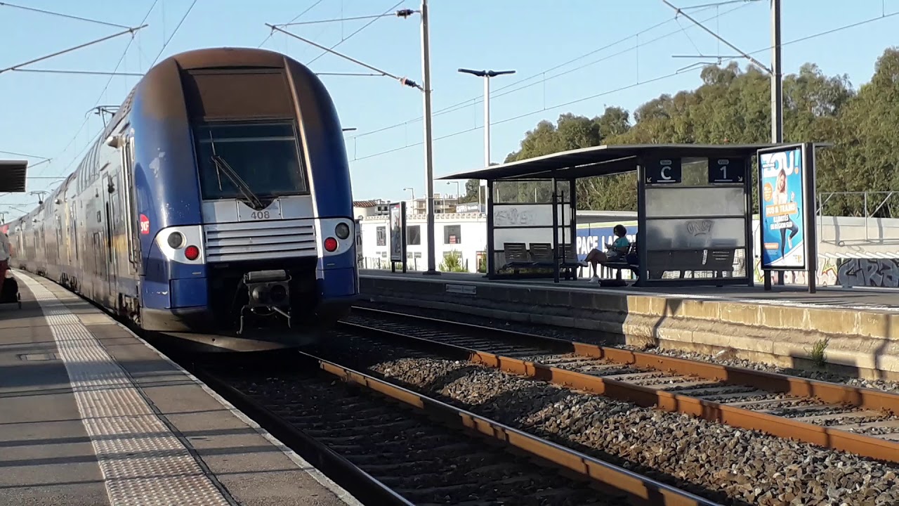 TER  P.A.C.A  rame  408  quittant  la gare de  BIOT