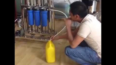 Khách hàng trực tiếp thử nghiệm máy lọc rượu