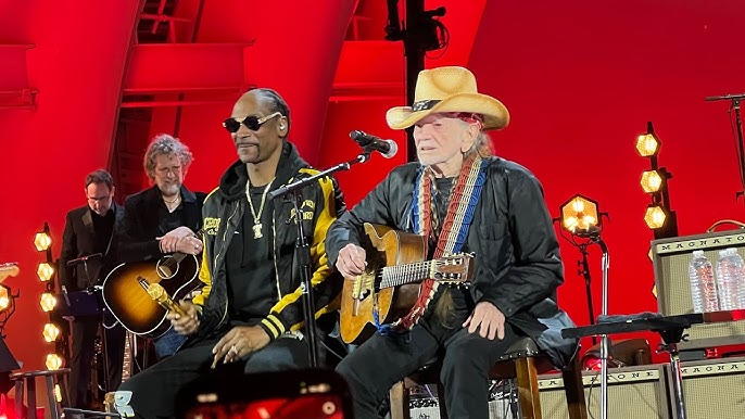 Snoop and Willie “Roll Me Up” Willie Nelson’s 90th Birthday