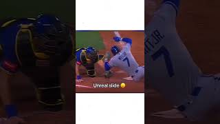 He literally avoided everything and slid past the plate ...🔥