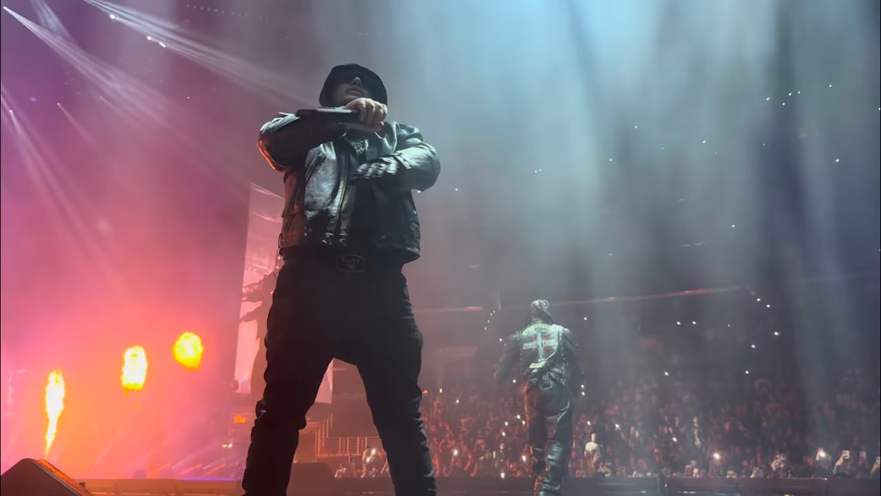 Don Toliver brings out Yeat at Crypto.com Arena (Front Row) [4K] - YouTube