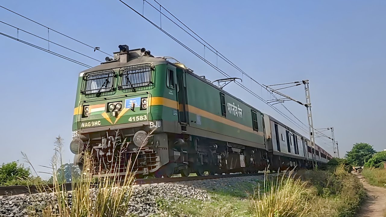 05220 Anand Vihar (T) - Muzaffarpur Special Express !!!
