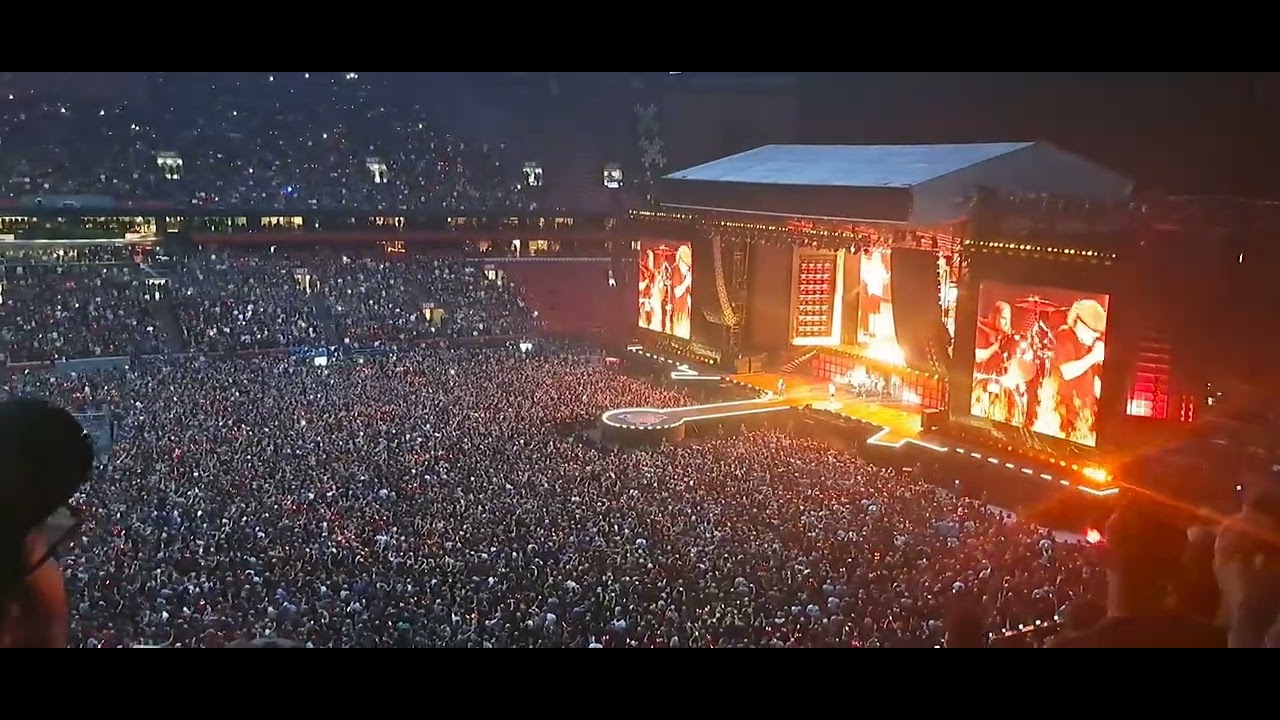 # AC DC amsterdam 5 6 2024 johan cruijff arena High way to hell - YouTube