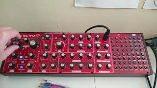 Learn to Play Analog Synthesizers Part 1: Oscillators On the Neutron