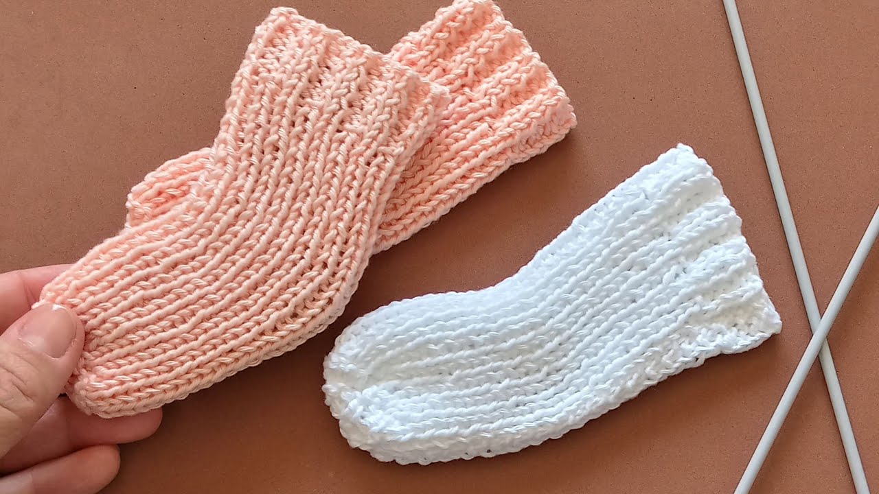 Meia de Tricot para recém nascido super fácil de fazer