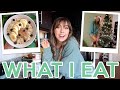 My healthy diet, an apartment tour, & getting in the holiday spirit!