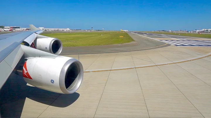 Qantas Boeing 747-400ER take off from Sydney International Airport! - Runway 16R