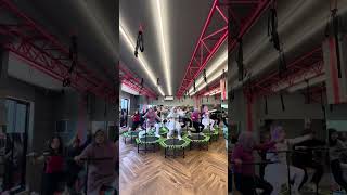 Trampoline dance fitness with tin2 okta #trampolineworkout #trampolinedance