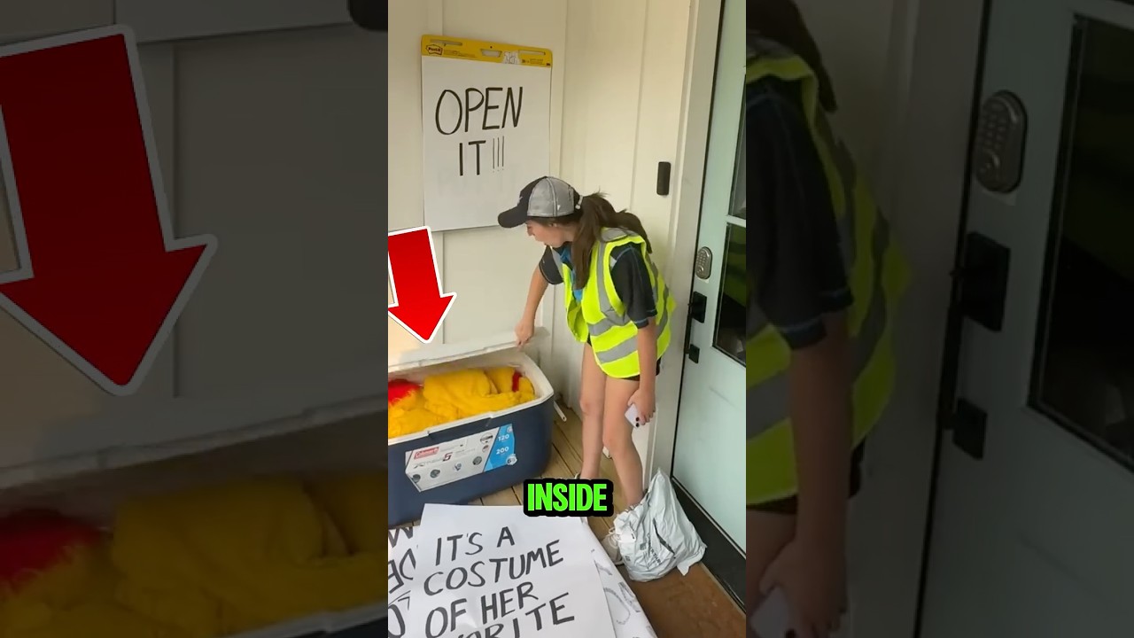 She wasn't expecting to buy a chicken costume that day #kindness #puppies #shorts