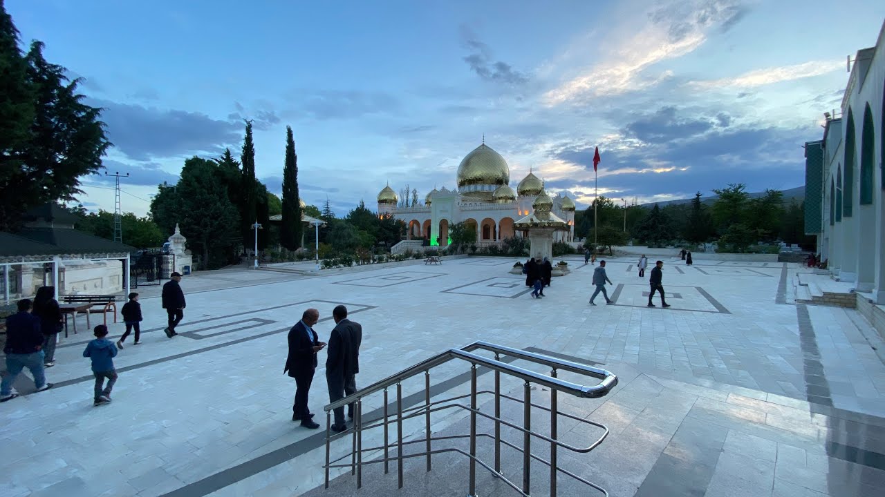 Örüşkü Dergahımızda Muhteşem Zikir 
