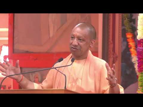 युगपुरुष ब्रह्मलीन महंत दिग्विजयनाथ जी महाराज ने श्री गोरखनाथ मंदिर को भव्य स्वरूप प्रदान किया...