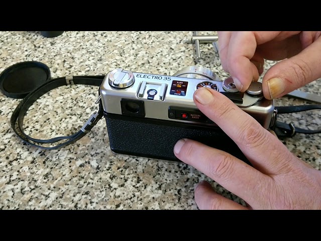 Yashica Electro 35mm GSN, repair, shutter problem - YouTube