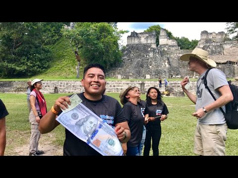 Un Gringo hablando ESPAÑOL EN PETEN GUATEMALA | Trucos 😲11/26