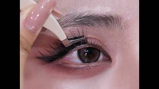 Step-by-Step Soft Pink Glam Eye Makeup Tutorial screenshot 2