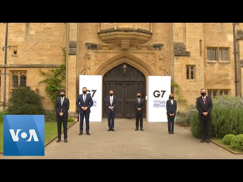 G-7 Health Ministers Pose for Family Photo