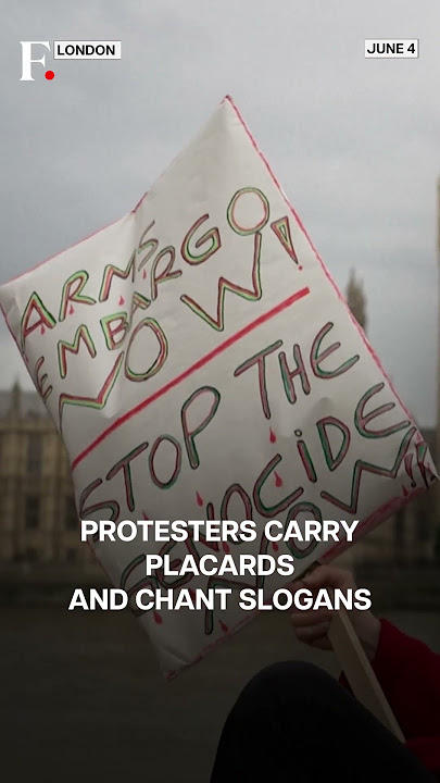 UK: Pro-Palestinian Protesters Form 